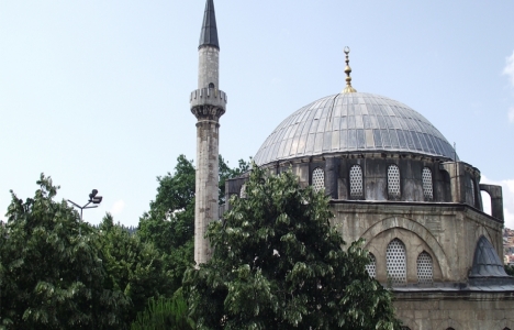 İzmit Kemer Camii’nin inşaatı imara aykırı mı?