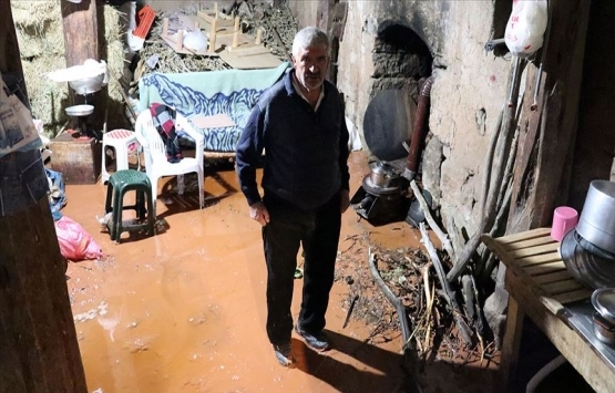 Sivas'ta sel nedeniyle 7 ev hasar gördü!