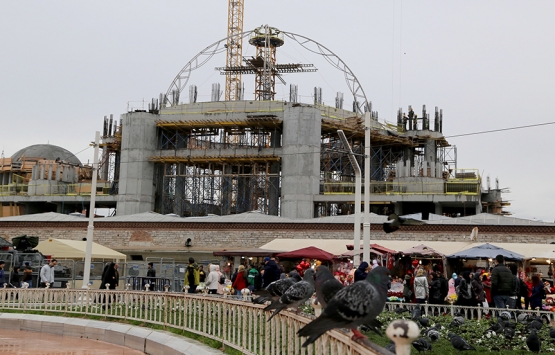 Taksim Camisi nin kubbesi yükseliyor!