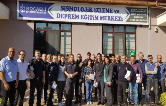 İzmir'de deprem bilinci aşılandı!