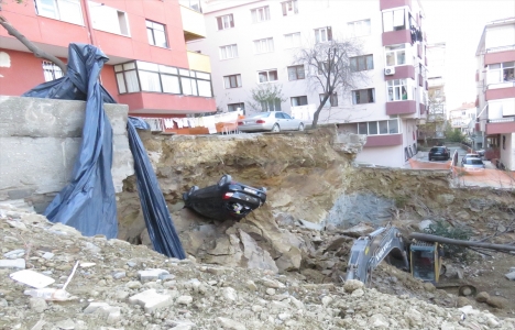 Maltepe'de temel kazısı sırasında göçük meydana geldi!