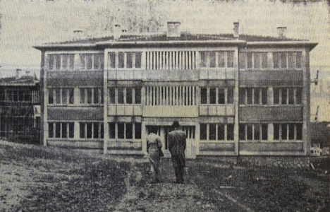 1955 yılında Yapı ve Kredi Bankası Acıbadem'de iki apartman inşa etmiş!