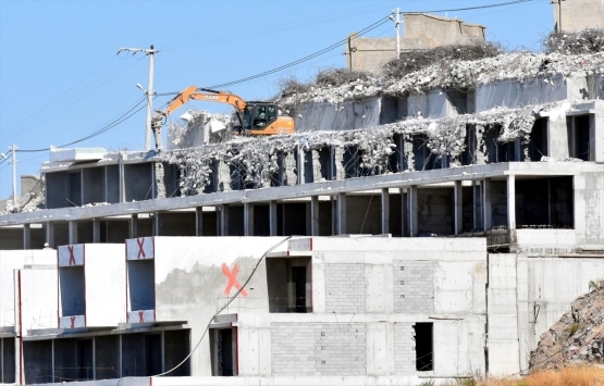 Bodrum daki kaçak yapıların yıkımında sona yaklaşılıyor!