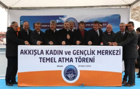 Akkışla'da Kadın ve Gençlik Merkezi'nin temeli atıldı!