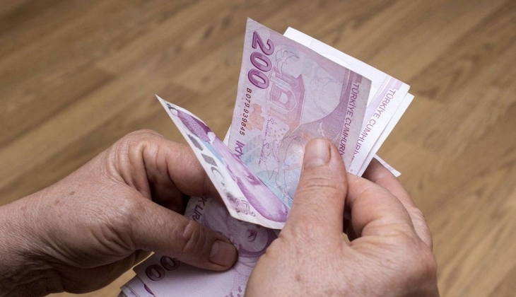 Memurlar yıllar sonra rahat bir nefes alacak! Yılan hikayesine dönen 3600 ek gösterge için net tarih belli oldu