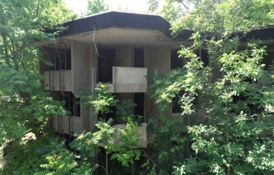 Bursa da yarım kalan inşaatlar güvenliği tehdit ediyor!