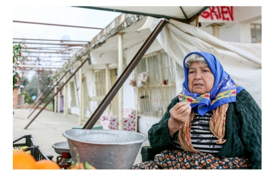 Antalya Muratpaşa da evler zeminin göçmesiyle yana ve öne doğru yatmaya başladı! 
