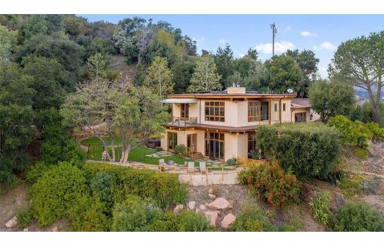 Leighton Meester ve Adam Brody California daki malikanelerini satıyor!