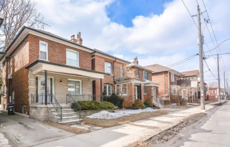 Toronto'da dekorasyonu şaşırtan ev satışa çıktı!