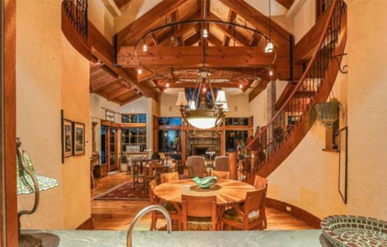 Oprah Winfrey Orcas Adası nda 8 milyon dolara ev aldı!