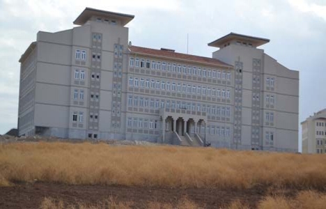 Batman'da TOKİ alanına yapılan okul ve cami yıl sonunda bitiyor!