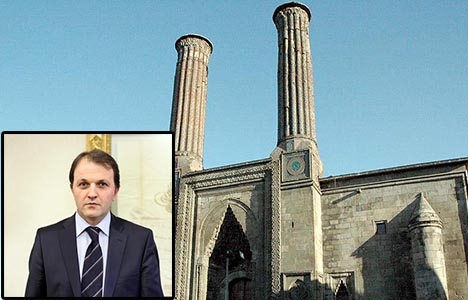 Adnan Ertem'den Erzurum Çifte Minareli Medrese açıklaması!