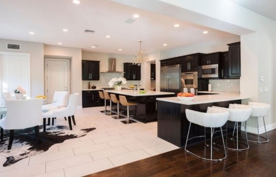 Katie Holmes Calabasas taki malikanesini 4.6 milyon dolara satıyor!