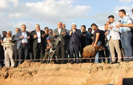 Nusret, köyüne külliye yaptırıyor!