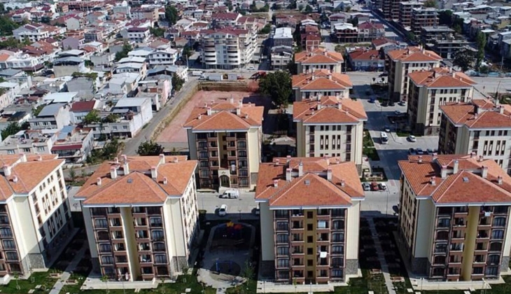 Dev Holding ten kira isyanı!  Vatandaş ne kadar maaş alıyor ki bu evleri kiralayabilsin?