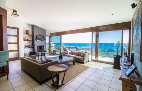 Robert Downey Jr. Malibu dan yeni ev aldı!