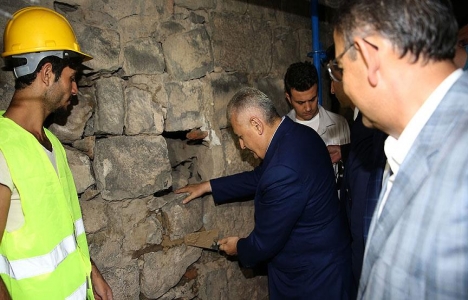 Başbakan Yıldırım Sur'da rehabilitasyon çalışmalarını başlattı!