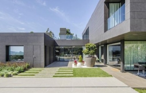 İşte Arda Turan ın Barcelona daki malikanesi!