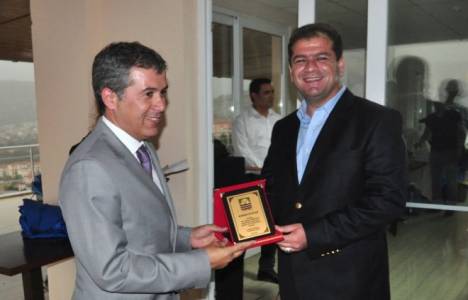 Foça'daki yedi tesise mavi bayrak verildi!