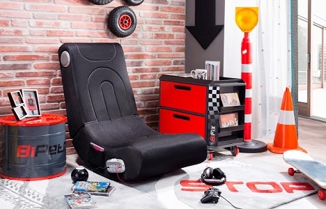 Çilek mobilyalarla uyumlu aksesuarları ile beğeni topluyor!