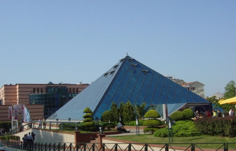 Bursa Zafer Plaza'nın aylık kirası ne kadar?