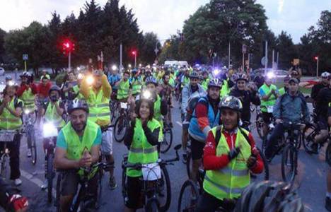 İstanbul 1. Uluslararası Bisiklet Festivali'nde sürücüler Boğaziçi Köprüsü'nden geçti!