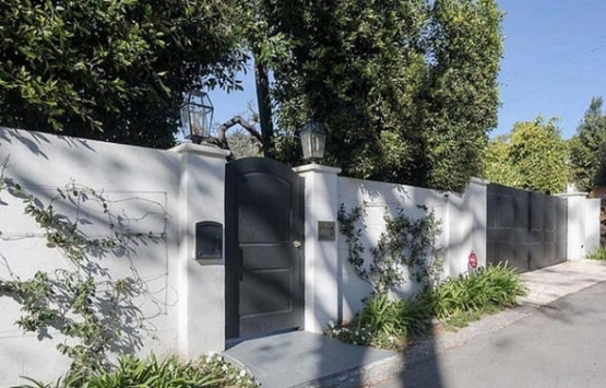 Emma Stone Los Angeles taki evini 3.9 milyon dolara satıyor!