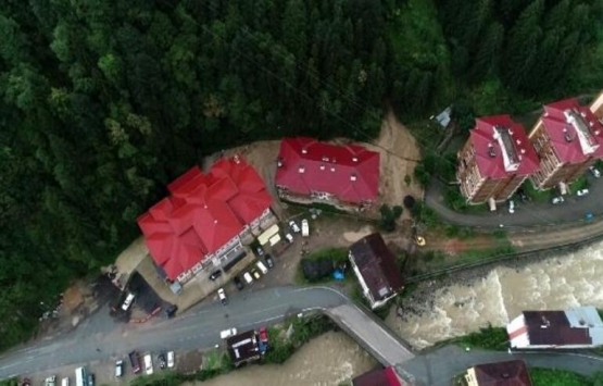 Hemşin'de 24 daireli apartman boşaltıldı!