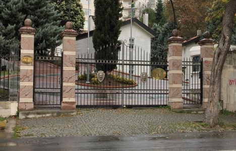 Halis Toprak'ın ünlü Aslanlı Köşk'ü fahri konsolosluk oldu!