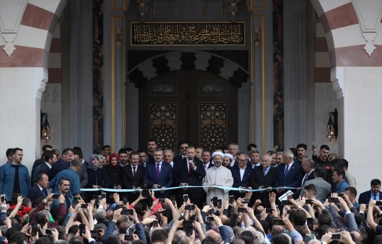 Hacı Osman Torun Camisi açıldı!
