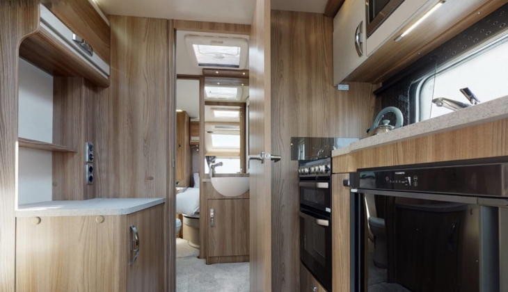 Uygun fiyatlı tatil bir tık uzağınızda! Sprite Cruzer 520SR karavan fiyatları ne kadar? 12 Mayıs 2022 fiyat listesi!