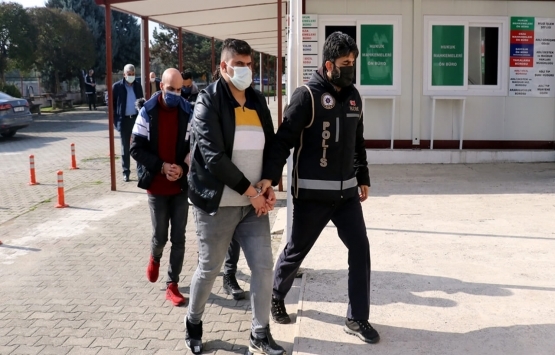 Yabancılara sahte evraklarla ikamet izni aldıran 3 kişi yakalandı!