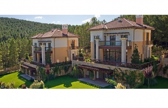 Ali Ağaoğlu torununa villa hediye etti!