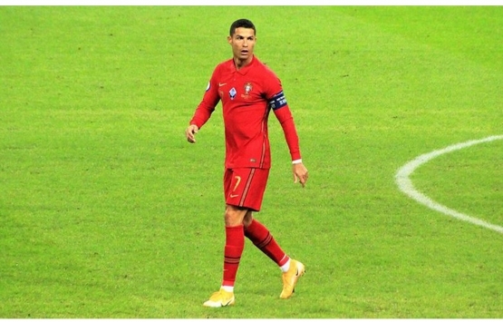 Cristiano Ronaldo Manchester da malikane tuttu!