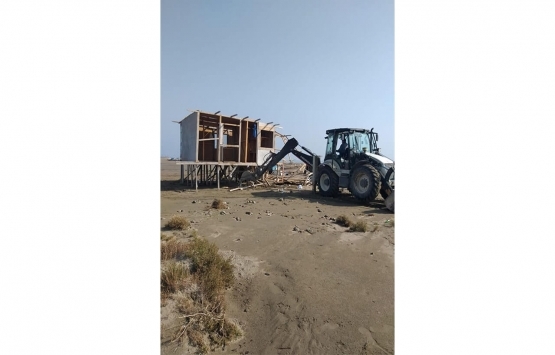 Adana daki 63 baraka yıkıldı!