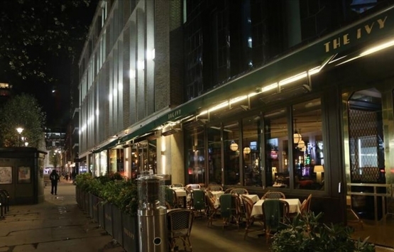 İngiltere deki restoranlarda iflas tehlikesi!