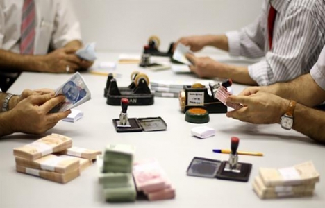 Rotatif kredi faizleri de düşmeli!