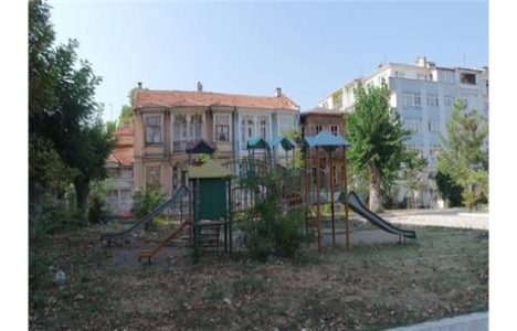 Edirne Cumhuriyet Parkı yıkılıp tekrar yapılacak!