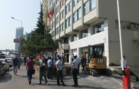 Mecidiyeköy Gökfiliz İş Merkezi yönetiminde yıkım açıklaması!