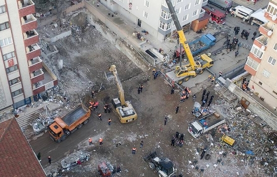 Kartal da çöken Yeşilyurt Apartmanı davasında belediye görevlileri hakim karşısına çıktı!