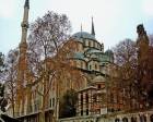 Fatih Camii'nin havalandırması için ağaçlar söküldü! 