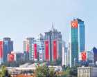  30 Ağustos'ta gökdelenler bayraklarla süslendi! 