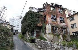 Rize'de tinercilerin mekanı haline gelen bina yıkıldı!