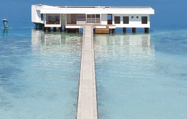 Dünyanın ilk denizaltı oteli Maldivler’de açıldı!