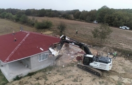 Silivri Çayırdere Mahallesi'nde 2 kaçak yapı yıkıldı!