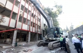 Bursa'da kentsel dönüşüm kapsamında binalar yıkılıyor!