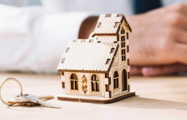 Bankalar emlakçıları geçti! Evler peynir ekmek gibi satılıyor! Peki bankalardan ev almak avantajlı mı riskli mi?