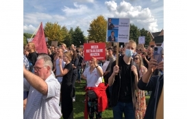 Hollanda'da konut azlığı ve kira artışları protesto edildi!