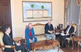 Antalyalı hayırsever Ruhi Göksoy okul için 3 daire bağışladı!