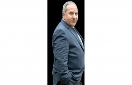 Nuri Özelmacıklı kimdir?